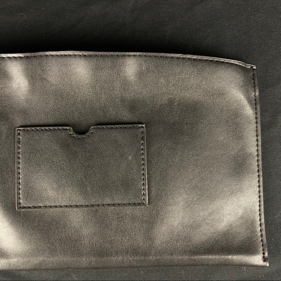 Reed zipper clutch bag - Picture 3 of 8